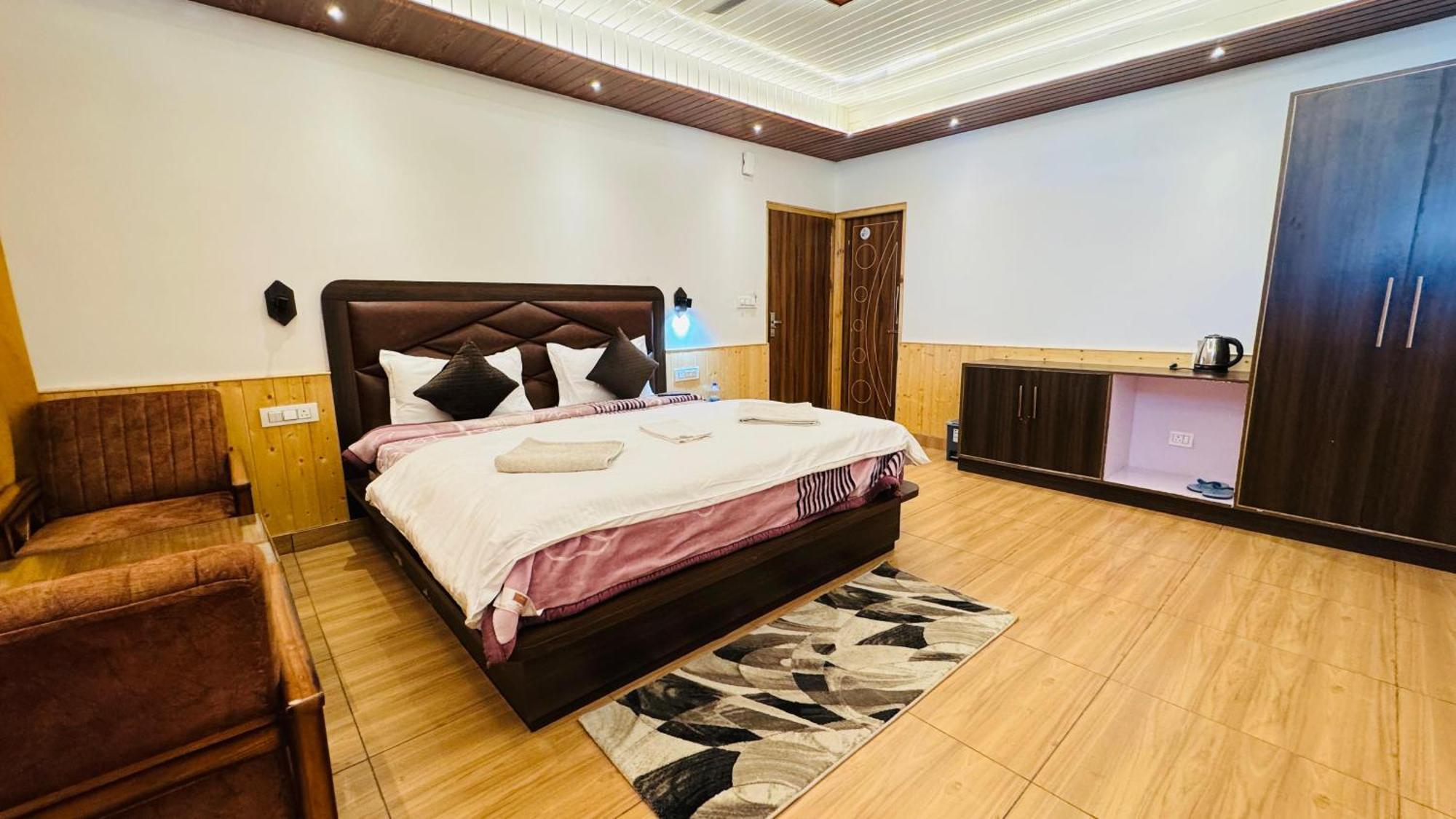 The Midnight Garden Manali Hotel ภายนอก รูปภาพ