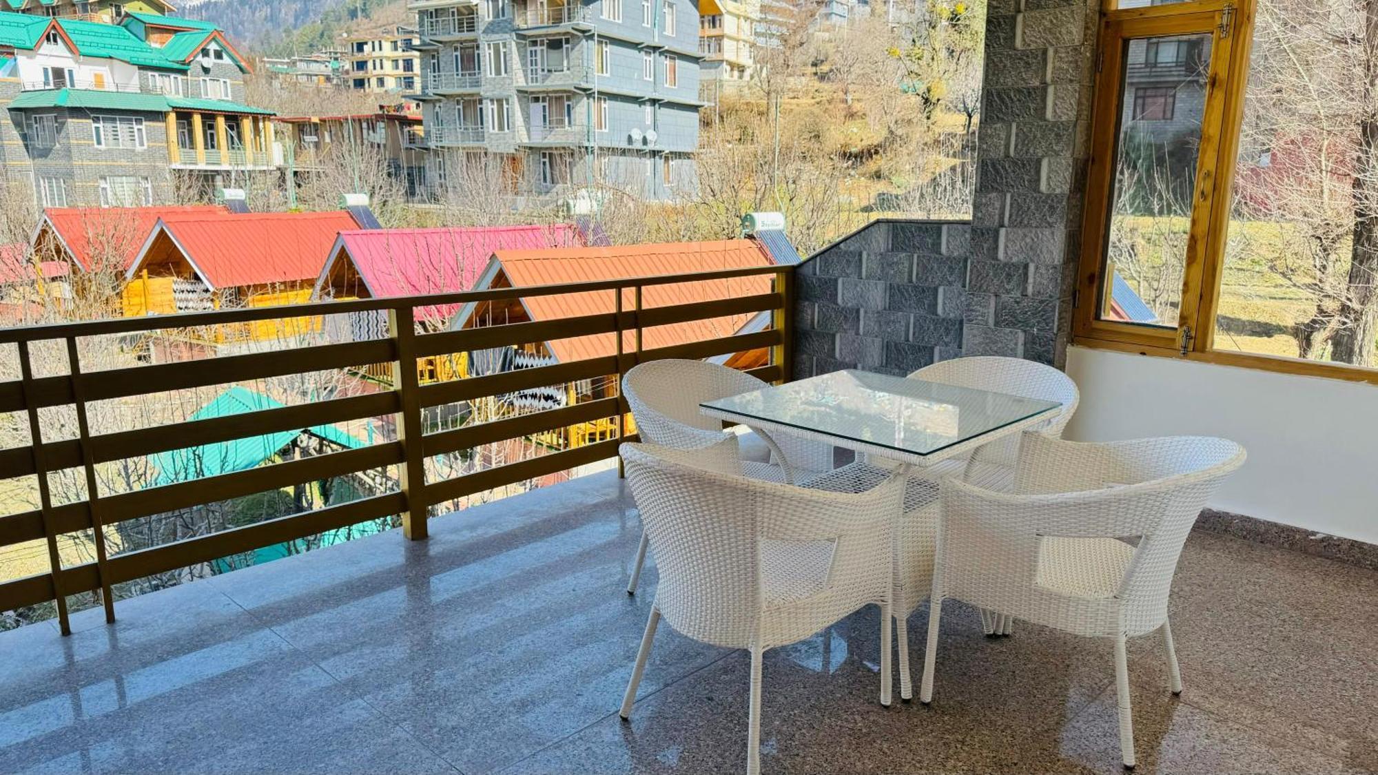 The Midnight Garden Manali Hotel ภายนอก รูปภาพ
