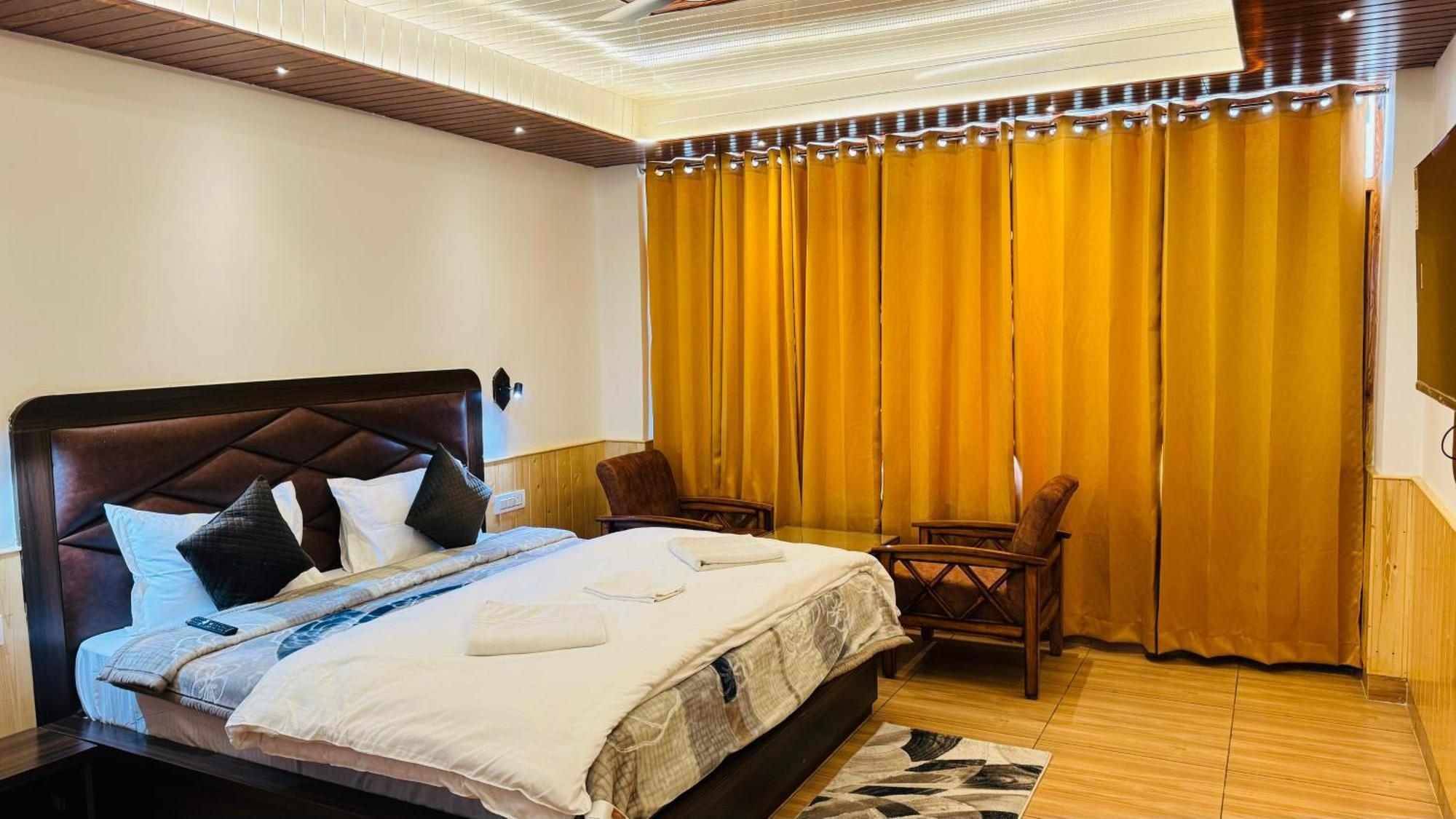 The Midnight Garden Manali Hotel ภายนอก รูปภาพ